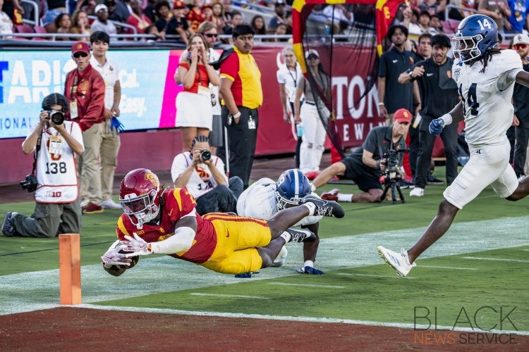 Trojans Defeat Georgia Southern 59-20