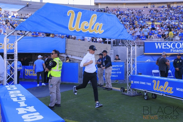Bruins defeat Maryland, 20-17 Bruins defeat Maryland, 20-17