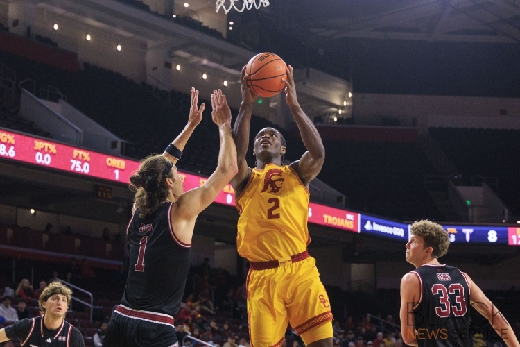 USC defeat Trojans, 107-106