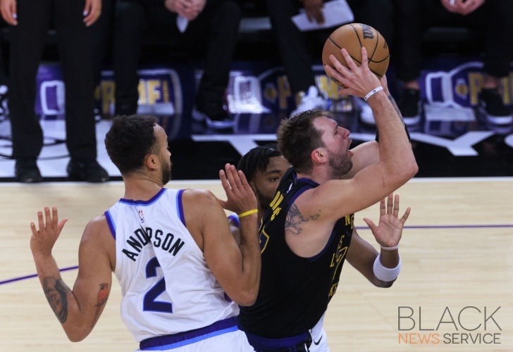 Lakers defeat Jazz, 140-126