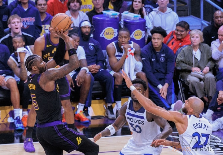 Lakers defeat Timberwolves, 120-106