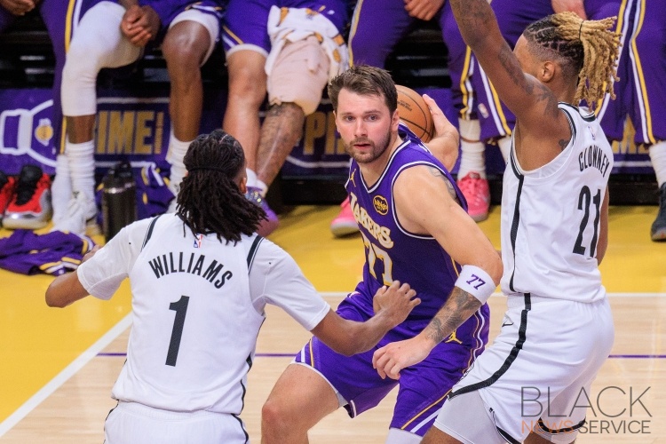 Lakers defeat Nets, 116-99