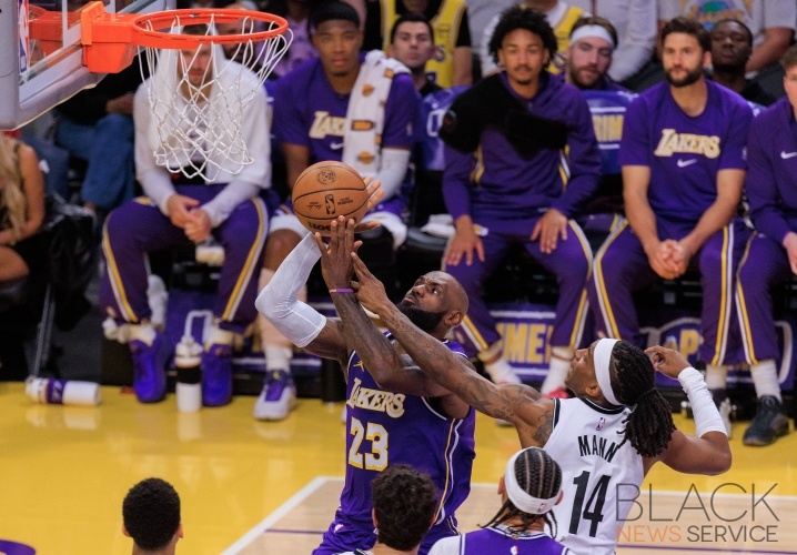 Lakers defeat Nets, 116-99