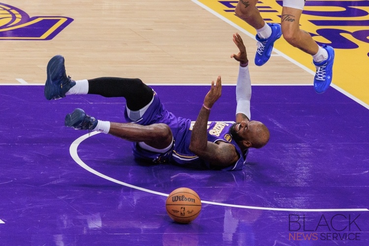 Lakers defeat Nets, 116-99