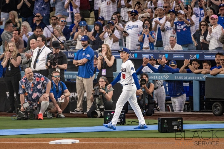 Dodgers Defeat Diamondbacks 3-2 on Ring Night