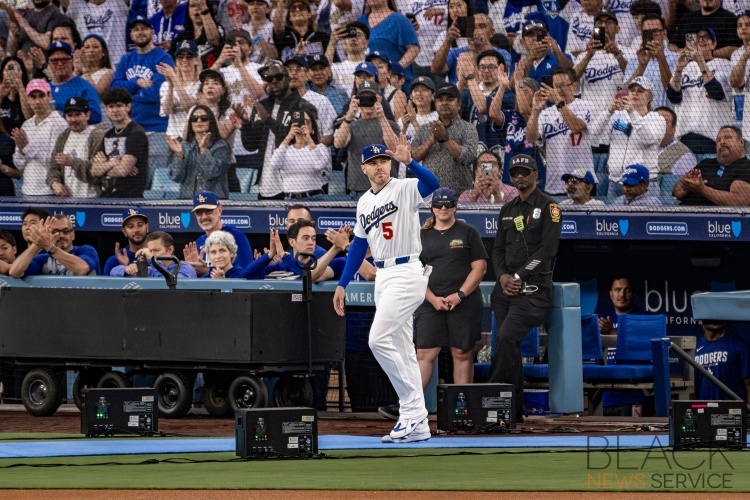 Dodgers Defeat Diamondbacks 3-2 on Ring Night