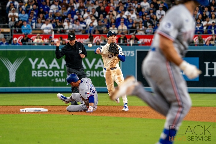 Dodgers Defeat Rangers 6-3