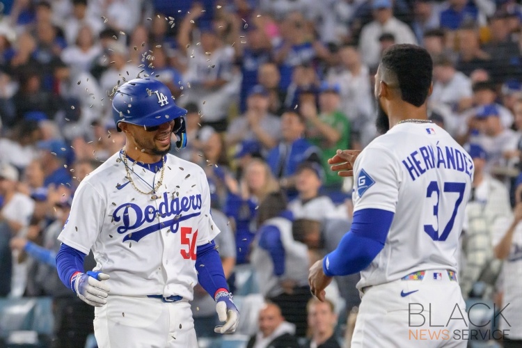 Dodgers defeat Giants, 4-0