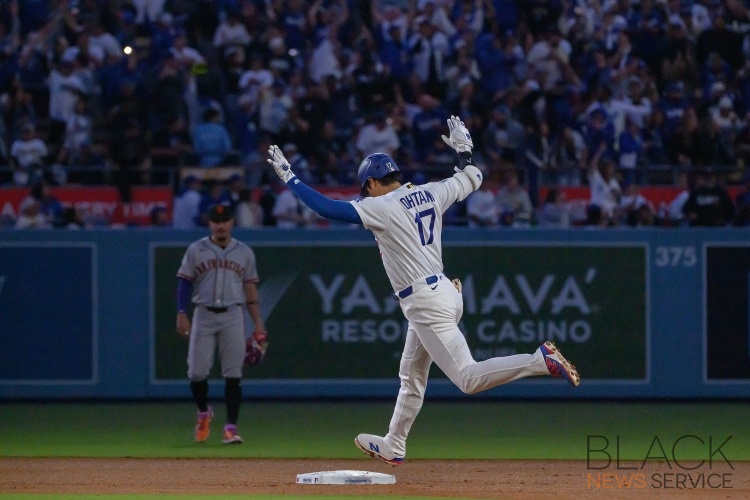 Dodgers lose to Giants, 2-6