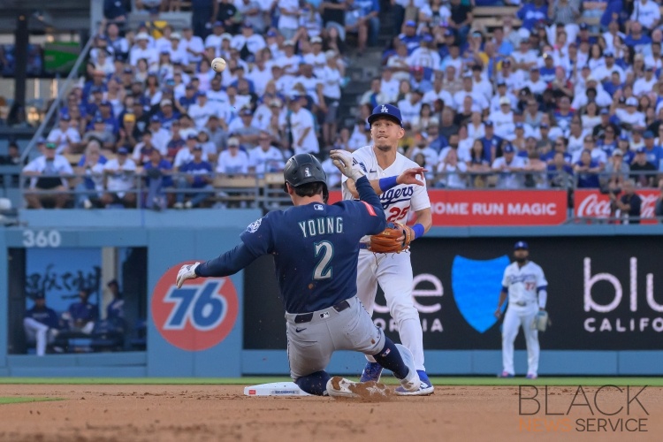 Dodgers lose to Mariners, 7-6