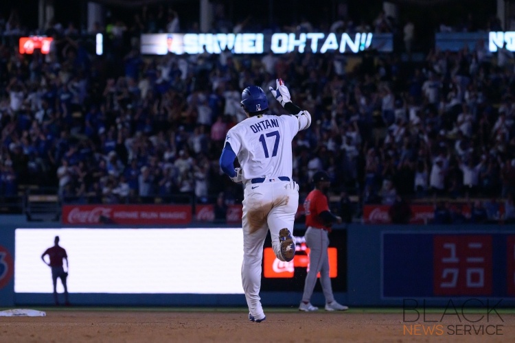 Dodgers lose to Red Sox, 9-4