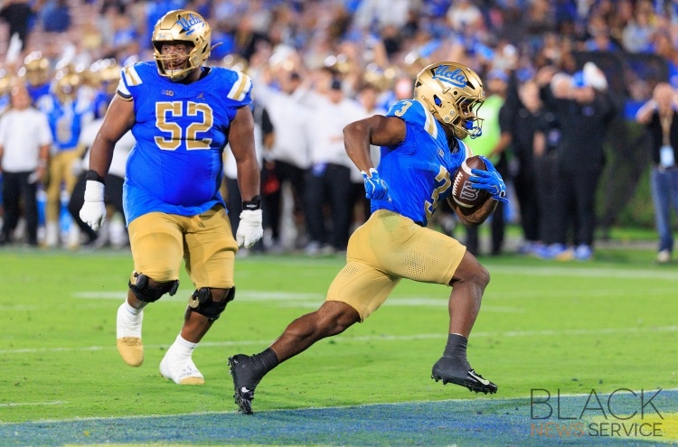 Bruins defeat Purdue, 52-38