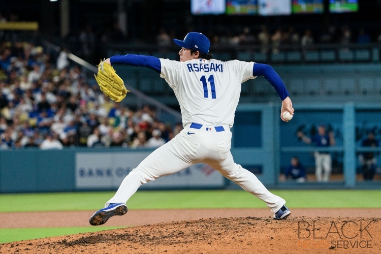 Dodgers defeat Padres, 7-0