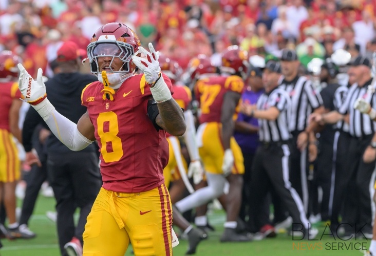 Trojans lose to Ducks, 41-27