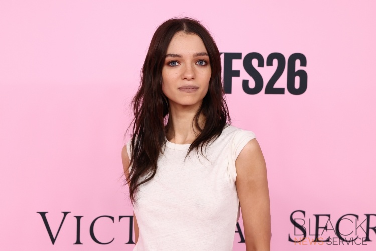 Victorias Secret Fashion Show Pink Carpet